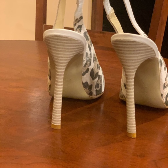 Shoes - Picture 3 of 7